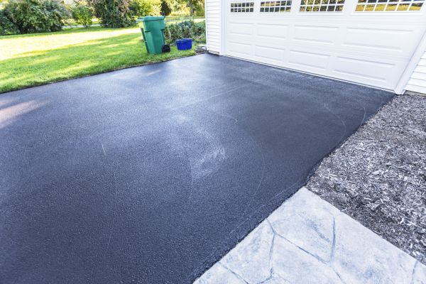 Blacktop Driveway Service in Spring