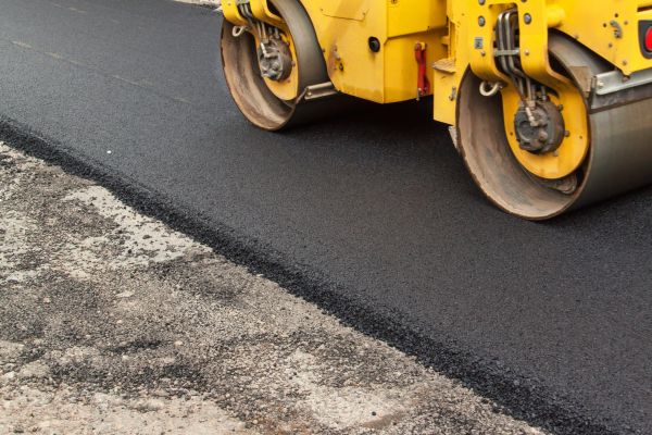 Cost of Driveway Asphalt Paving in Spring